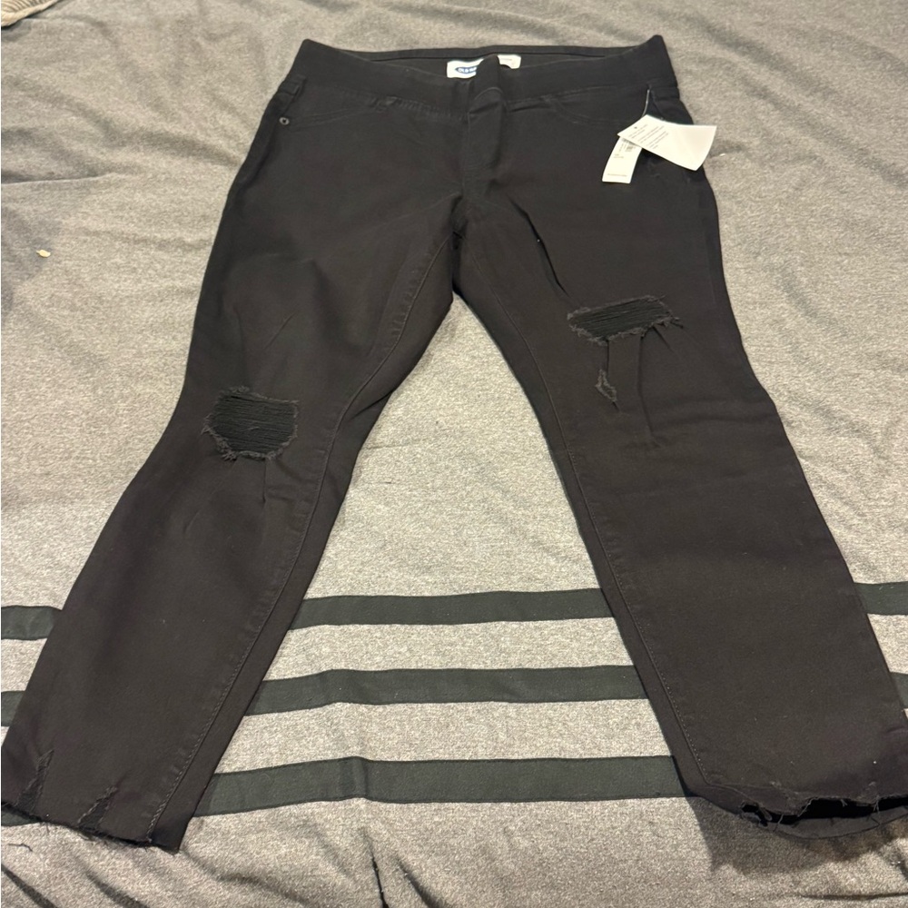 Old Navy Women's Black Ripped Skinny Jeans